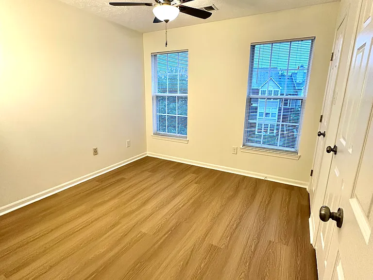 2nd Bedroom, warm light