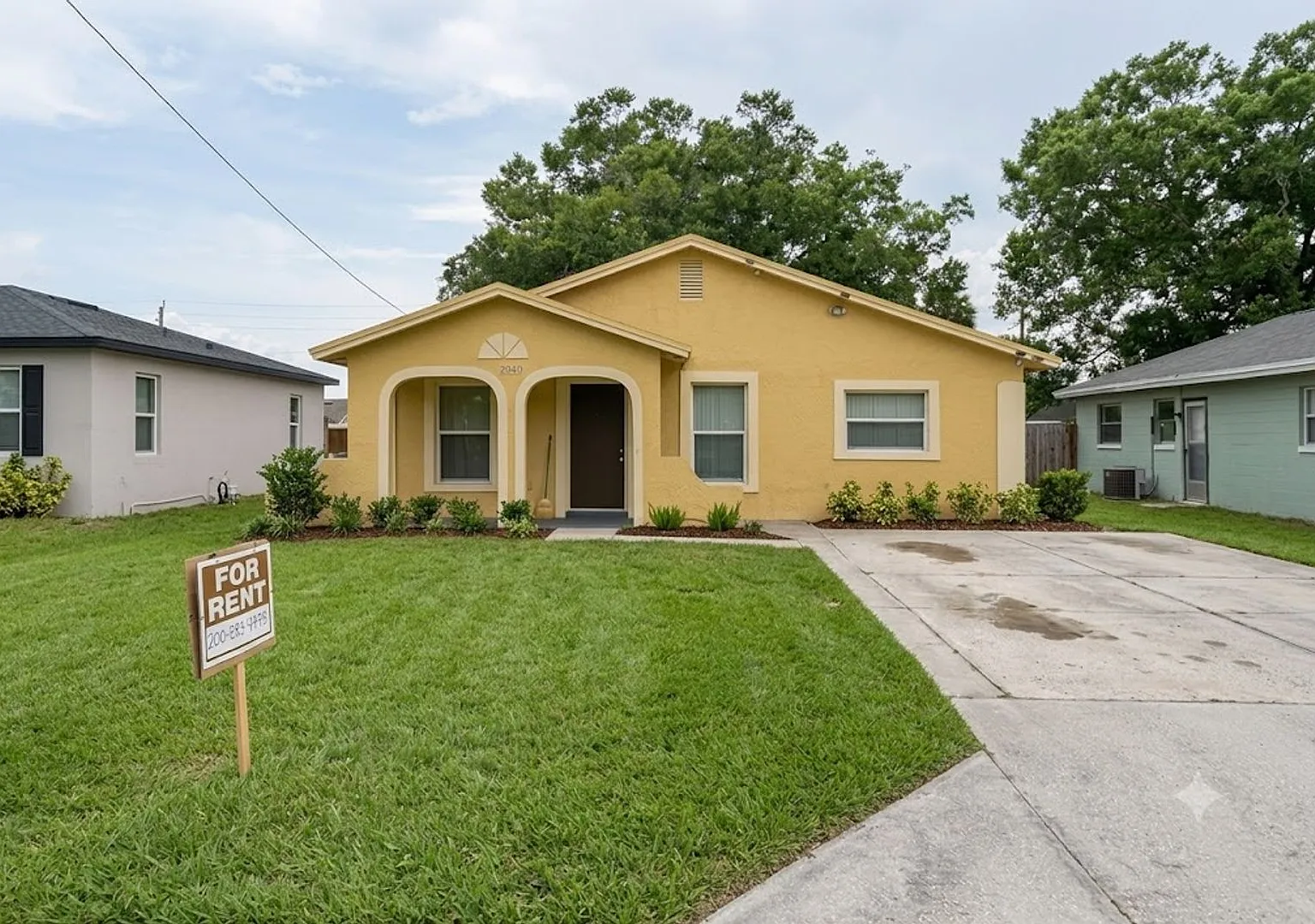 Spacious 4BR / 2BA Single-Family Home in Sanford Great Location! — Photo 1