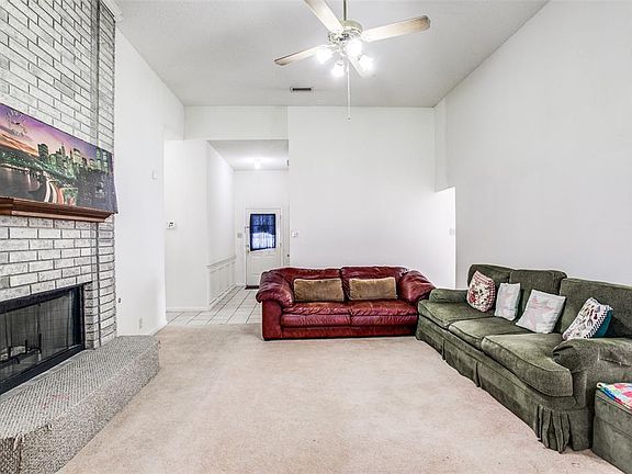 4th image of 3719 Oak Meadow Dr
