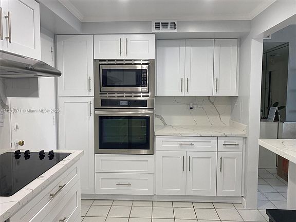 4th image of 1408 Brickell Bay Dr APT 1003