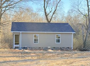 215 Ake St, Estill Springs, TN 37330