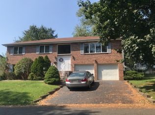 329 Bradley Ave, Northvale, NJ 07647