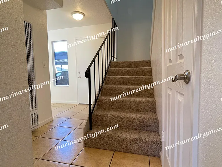 211 Del Luz Ct — Photo 16