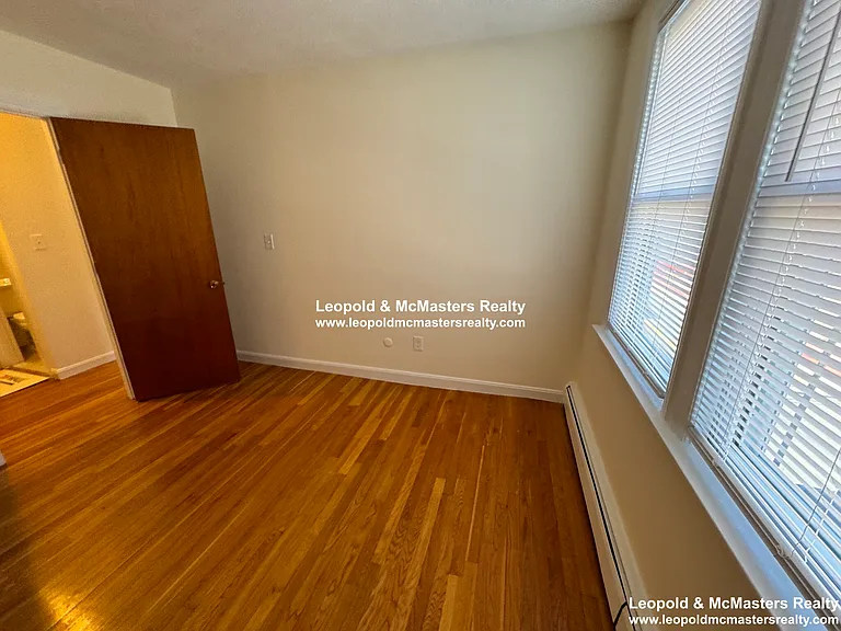 North Beacon St Brighton Apartments — Photo 26