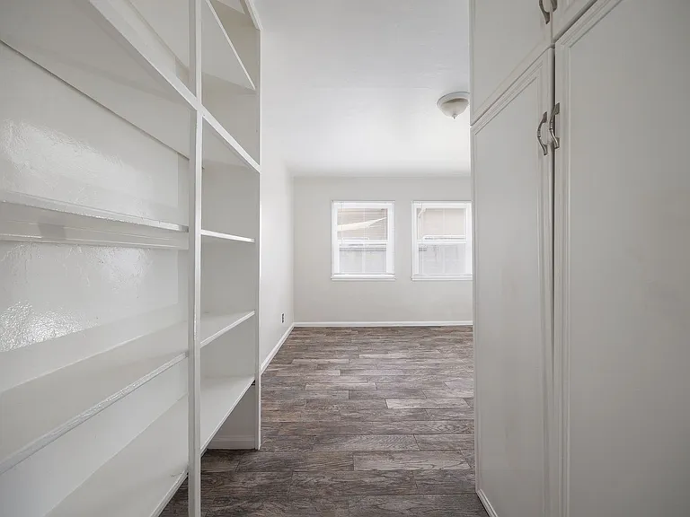 4380 McClintock St — Photo 8