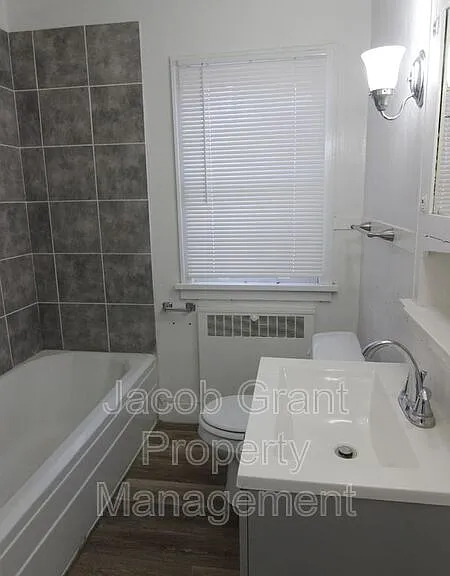 158 S 10th Ave — Photo 9