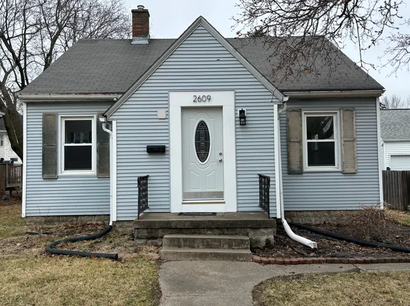 2609 12th Ave, Moline, IL 61265