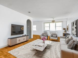 3 Sheridan Sq APT 3B, New York, NY