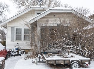 2208 SW Wilmington Ct, Topeka, KS 66606