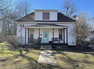 313 N Oak St, Campbell, MO 63933