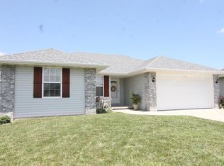 109 Spruce Ave, Clever, MO 65631