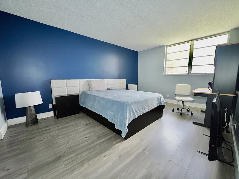 2541 Aragon Blvd #305 — Photo 9