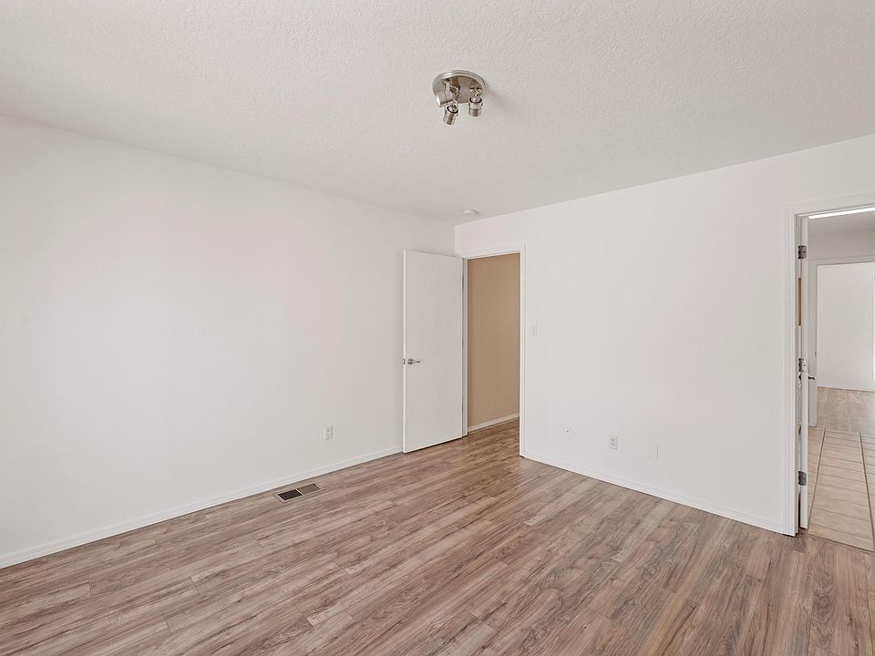 1st image of 702 Broadway Blvd SE APT 7
