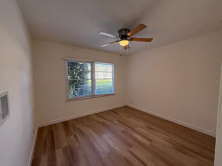 14115 Gilmore St #2 — Photo 11