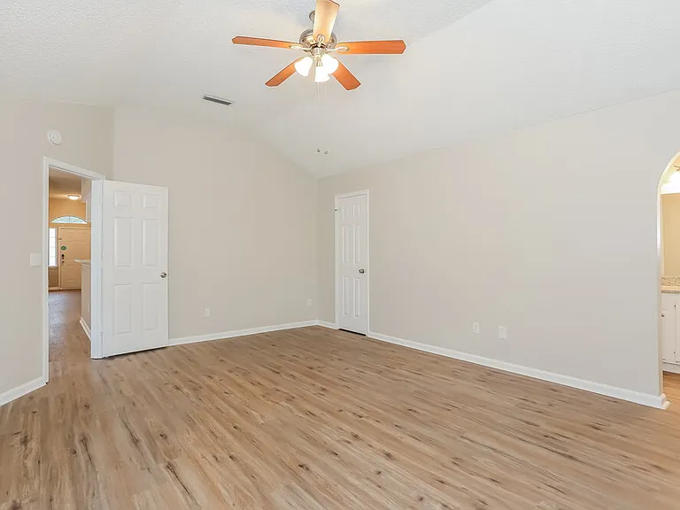 1156 Radis Pl — Photo 10