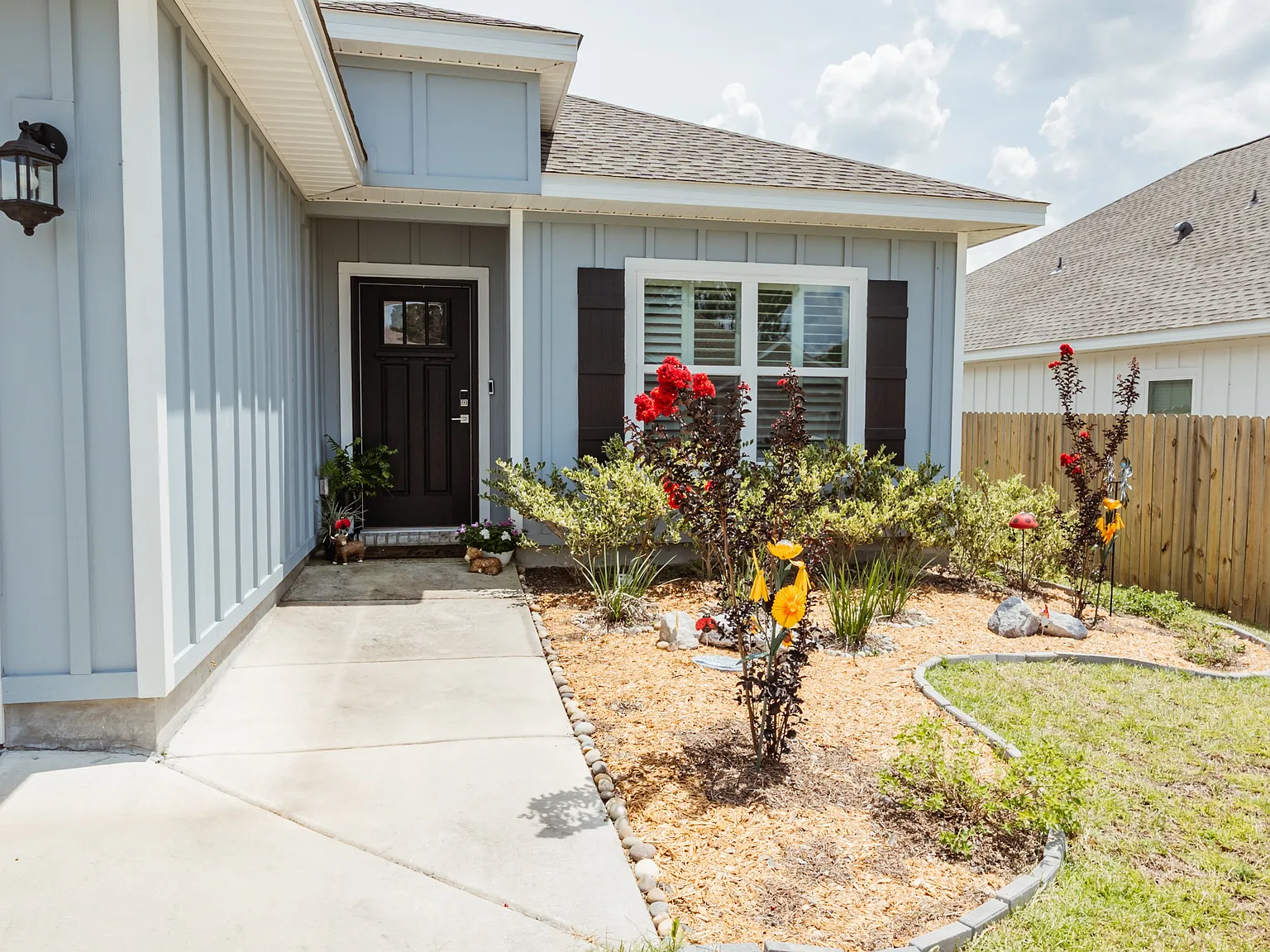 107 Blooming Cove - 1 — Photo 2