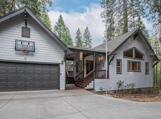 953 Yuroc Dr, Arnold, CA 95223