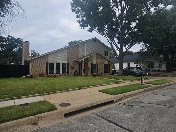 2020 Oakmeadow Ct #1, Bedford, TX 76021