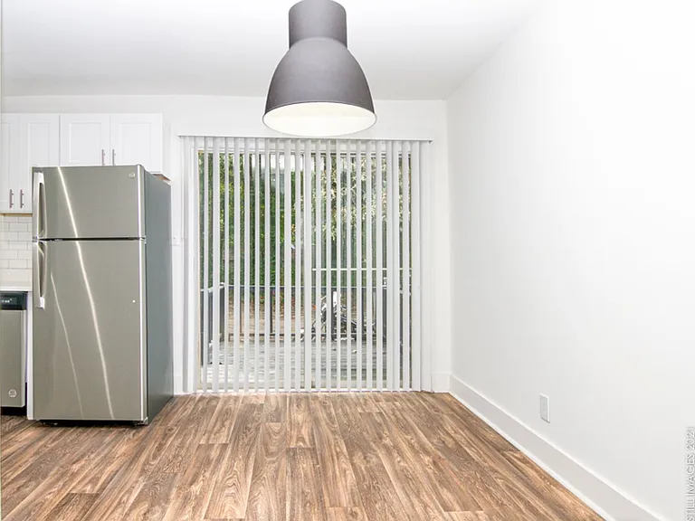 White Oak Townhomes — Photo 3