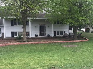 104 Countryside Ln, Crescent City, IL 60928
