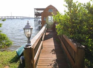 39 Riverside Dr, Cocoa, FL 32922