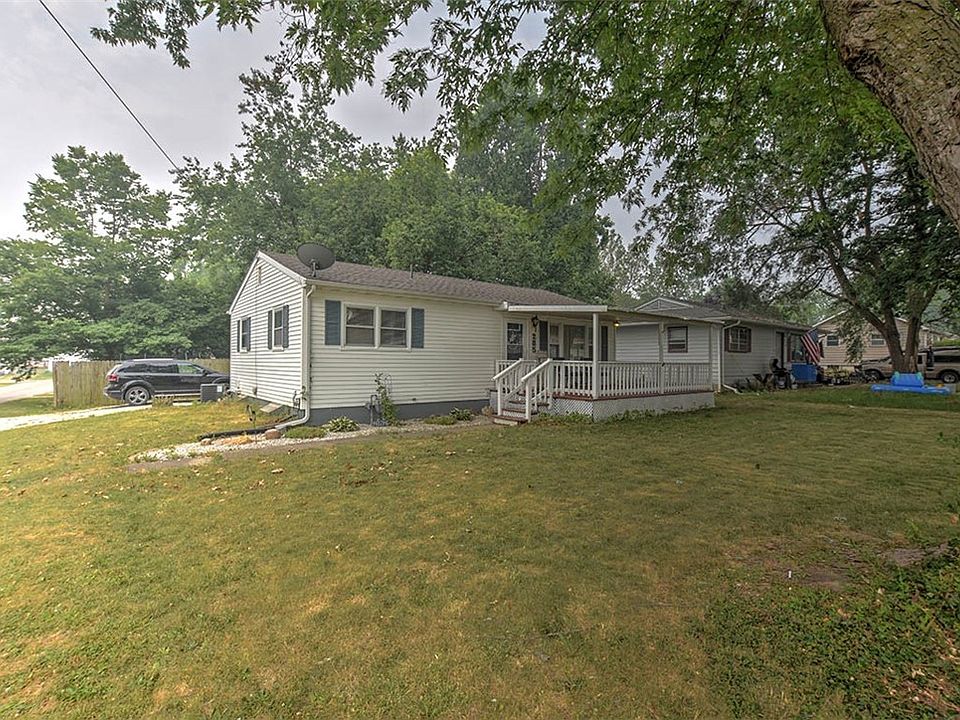 285 E Broadway St, Argenta, IL 62501 Zillow