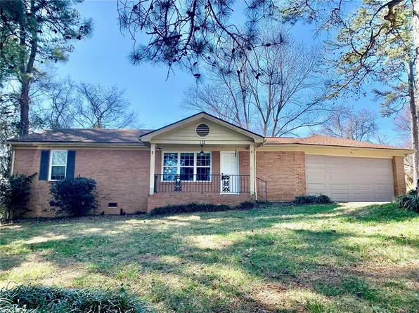 113 Victory Dr, Calhoun, GA 30701