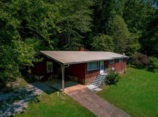 96 Deal Farm Cir, Franklin, NC 28734