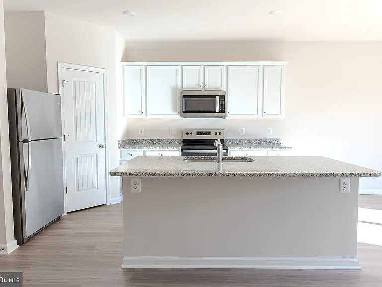 104 Cramsford St — Photo 5