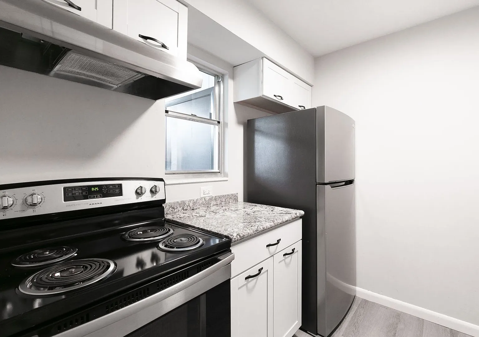Oak Terrace — Photo 1