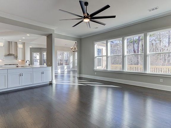 4th image of 5083 Dinant Dr