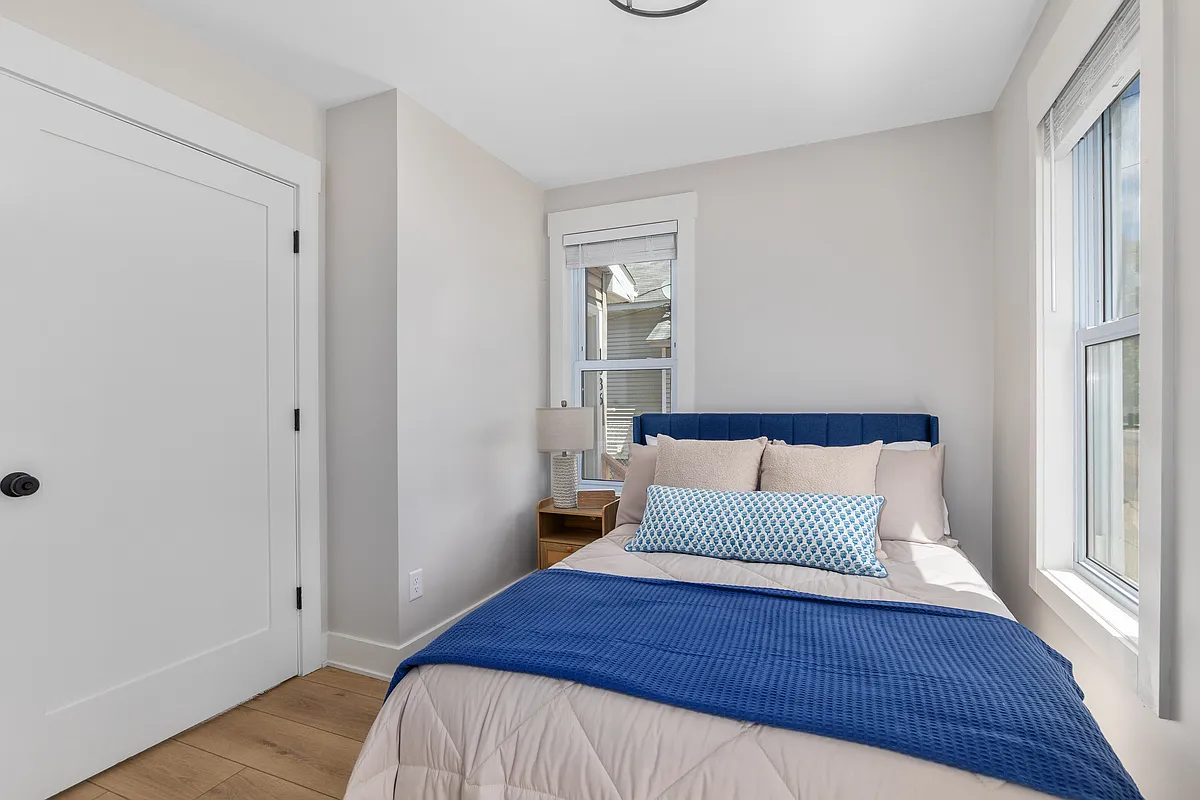 1836 Lakeshore Drive - 1 — Photo 4