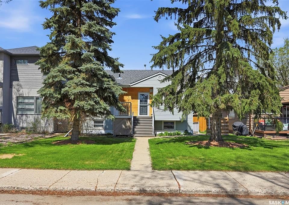 1st image of 816 Empress STREET