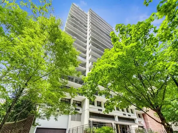 1430 N Astor St APT 19C, Chicago, IL 60610