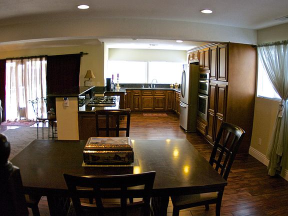 Dining room/Kitchen
