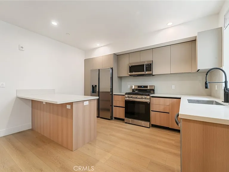 7510 Sepulveda Blvd #204 — Photo 13