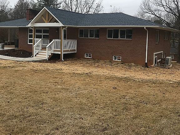 5th image of 717 Ferndale Dr