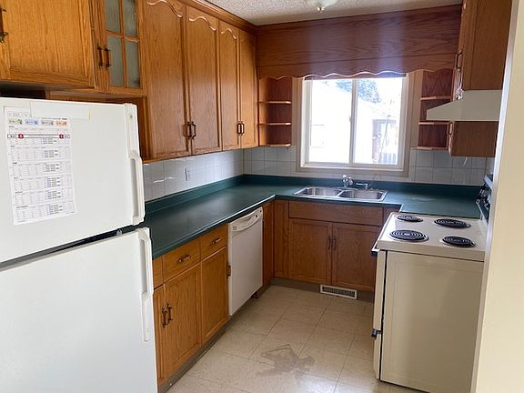 4 Kitchen_03032023