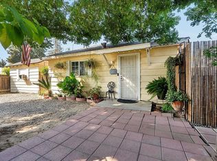 1633 S Chinowth St #C, Visalia, CA 93277