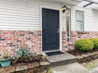 712 10th St NE APT E, Auburn, WA, 98002