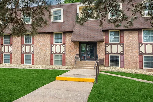 Homewood Manor Photo 1