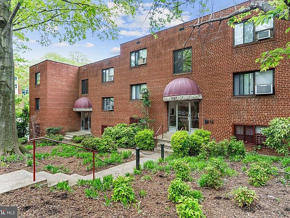 4th image of 1587 N Colonial Ter APT 104X