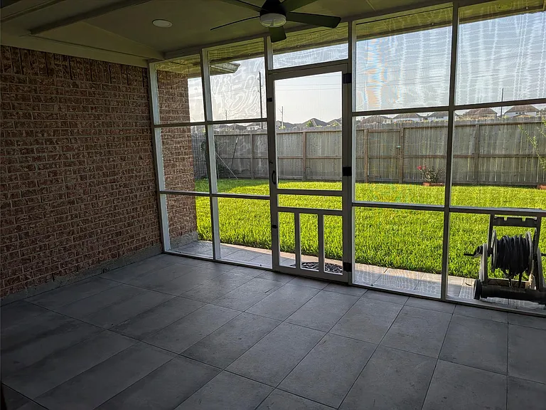 8018 Emperors Pass — Photo 12