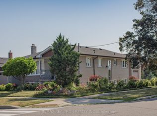 49 Dundee Dr, Toronto, ON M3J 1H7