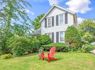 432 Addison St, Elgin, IL 60120