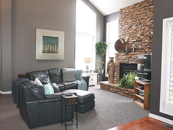 3rd image of 2312 Quail Hollow Ln
