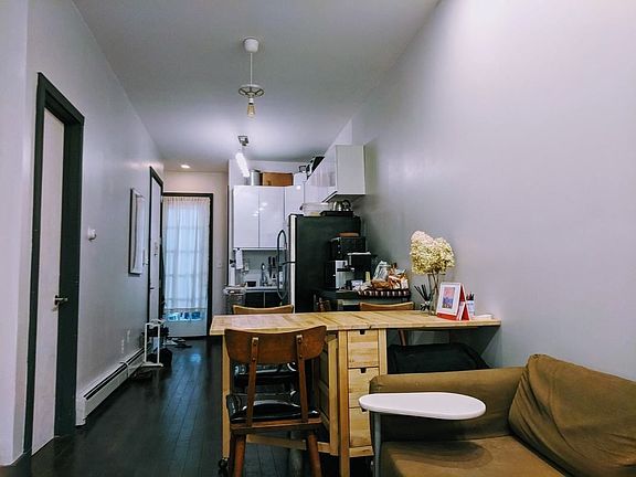 5th image of 1432 Dekalb Ave #1B
