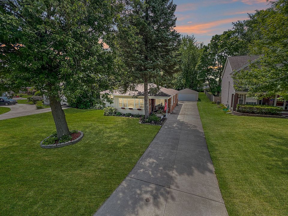 1st image of 640 Hartland Dr