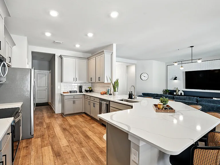4226 SW 13th Ave — Photo 15