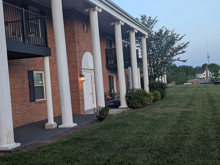Brandon Point Apartments — Photo 17